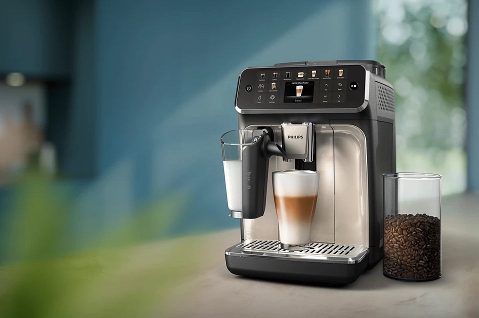 Philips Series 5500 Fully Automatic Espresso Machine - EP5547/90